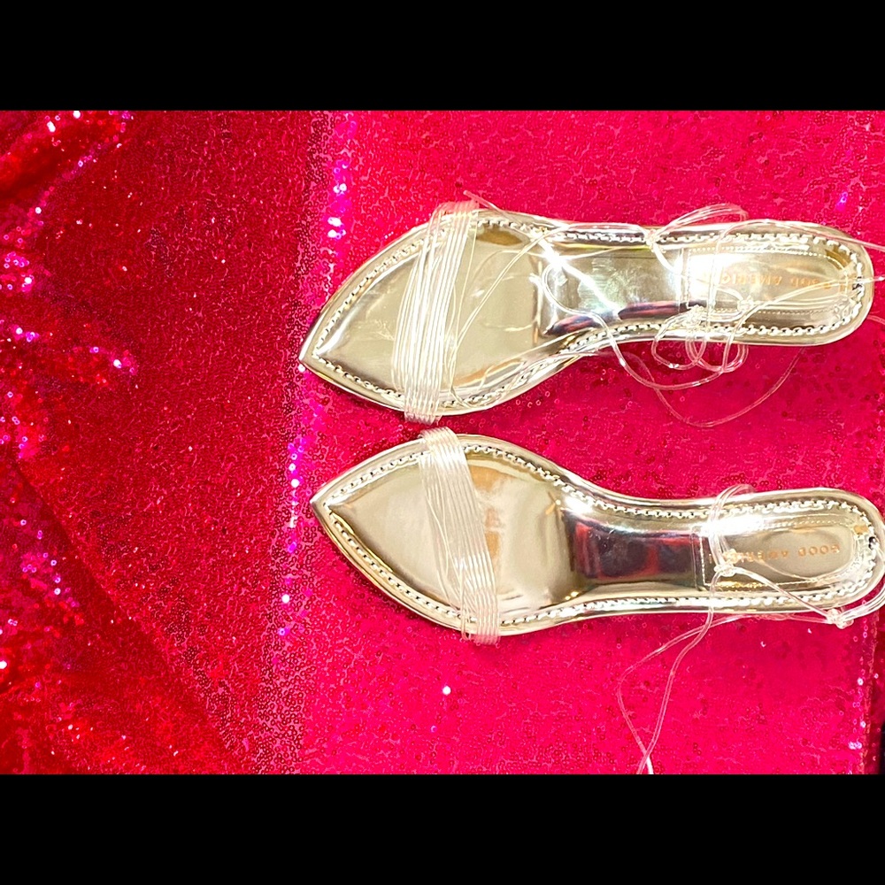 Good American Wedge Sandal Size 10 1/2. Never worn and in immaculate condition!